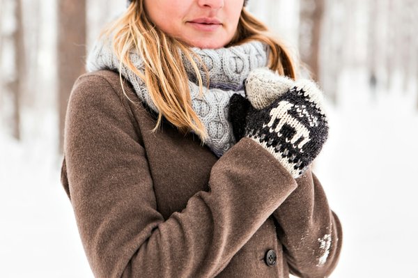 Les mitaines pour femmes : accessoire indispensable de l'hiver, à la mode !